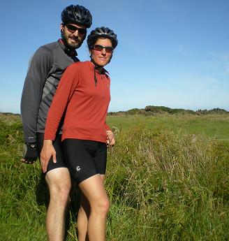 Eric & Raina bike touring in New Zealand (2007)